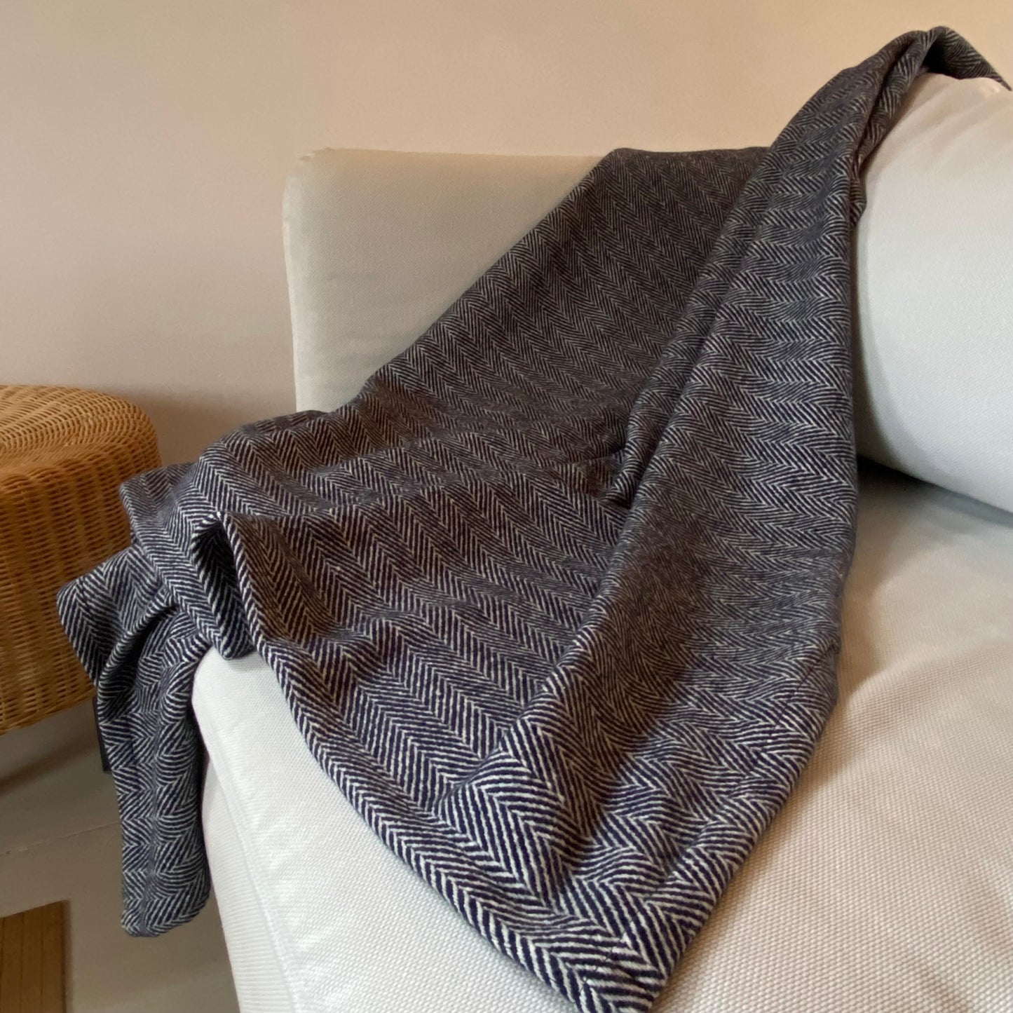 Plaids 100% coton - Chevrons bleus marines et blancs